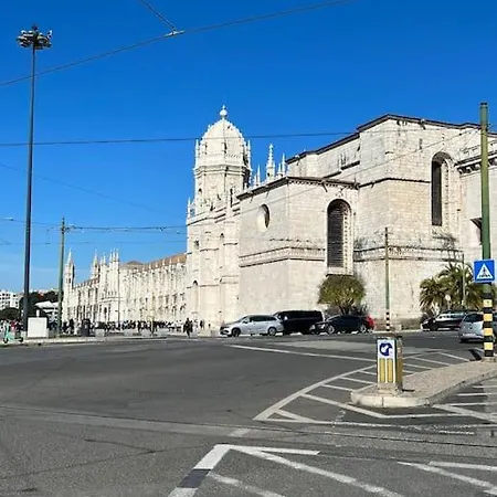 Luxury Artistic Digital Nomad Getaway W/ Terrace