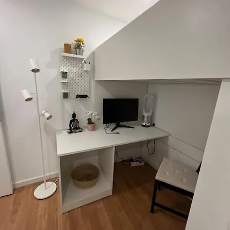 Luxury Artistic Digital Nomad Getaway W/ Terrace *