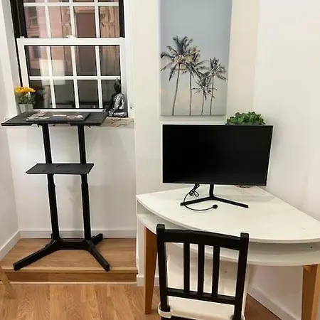 Apartment Luxury Artistic Digital Nomad Getaway W/ Terrace *